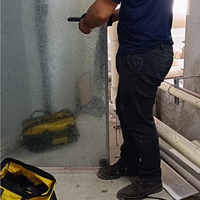 Manutenção de porta corta fogo na Saúde