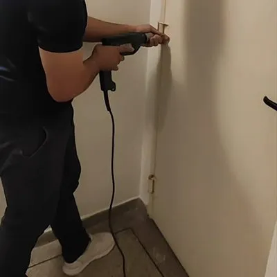 Manutenção de porta corta fogo na Vila Sonia