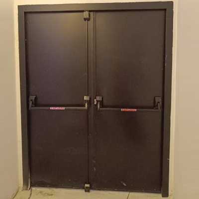 Porta corta fogo na Cachoeirinha, São Paulo