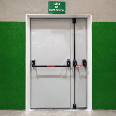 Porta Corta Fogo para Saída de Emergência